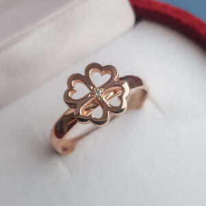 Naiste kuldõrmus ristikhein