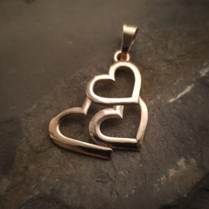 kuldripats südametega