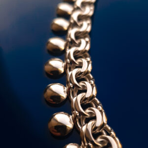 Bismarck kuldkett litritega