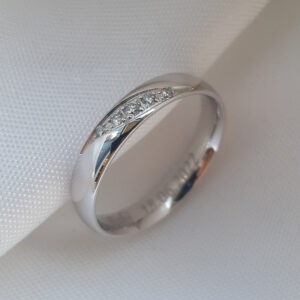 Naiste abielusõrmus valgest kullast