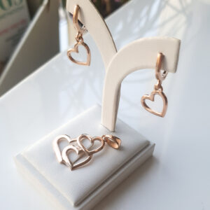 kuldkõrvarõngad ja kuldripats südametega