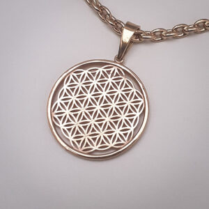 Kuldripats elulillega