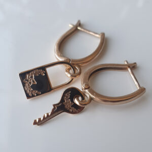 kuldkõrvarüngad võti ja taba