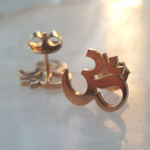 kullast kõrvarõngad OM