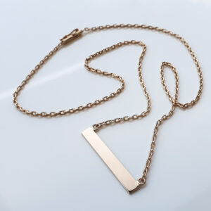 Kuldkett-ankru-stiilis